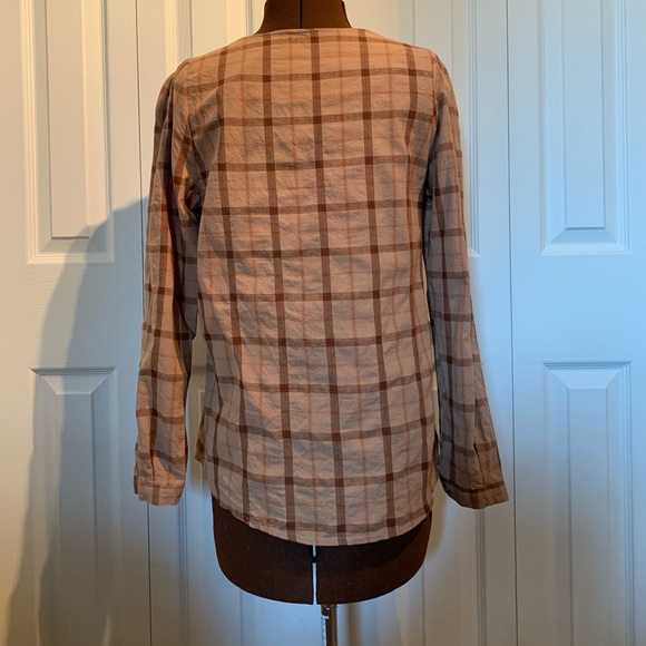 Light brown checkered blouse - Picture 2 of 4